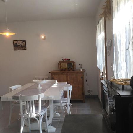 Maison de vacances Jocelyne Lauris Exterior foto